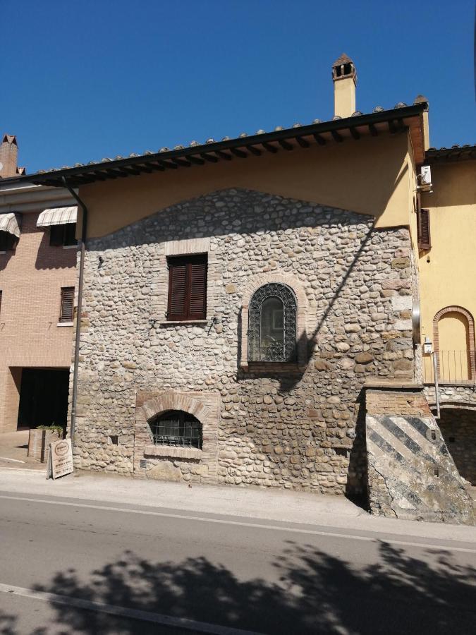 Sulle Orme Di Francesco Appartamento Blu Bastia Umbra Exterior photo